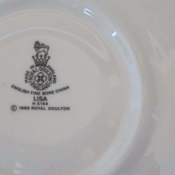 Royal Doulton fine china started set made in England - Picture 8 of 8